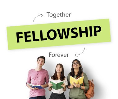 ayakta ve kitap tutan öğrenciler