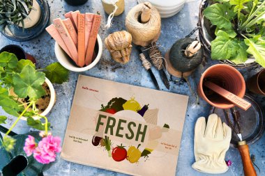 bahçe araçları ve bitkiler