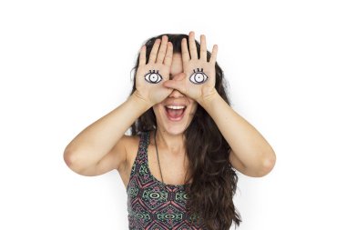 Ellerinde gözlü kadın