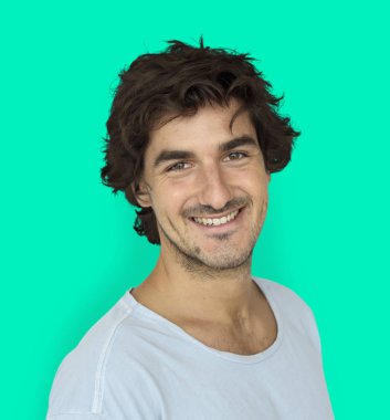 yakışıklı gülen adam 