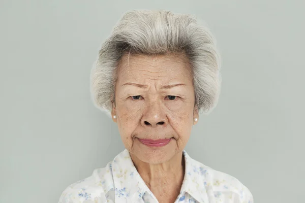Fröhliche Seniorin — Stockfoto