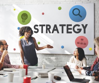 Toplantı odasındaki iş adamları