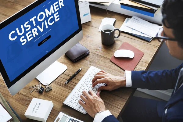 Businessman working with computer — Stock Photo, Image