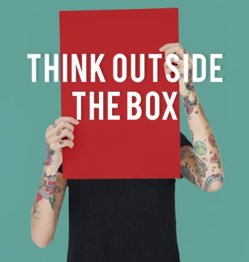 kadın holding afiş