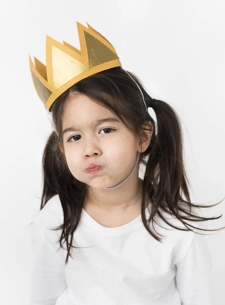 Dziewczyna sobie korony — Zdjęcie stockowe