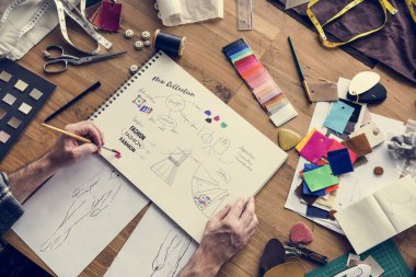 Moda Tasarımcısı çizim