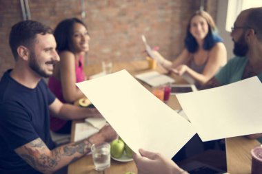 Toplantı mı insanlar