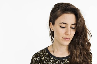 stüdyoda çekici kadın.