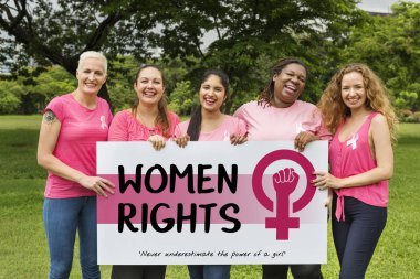 pembe gömlekler afiş tutarak kadınlarda