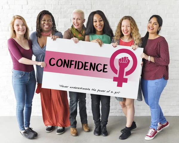 Vrouwen houden van informatieve bestuur — Stockfoto