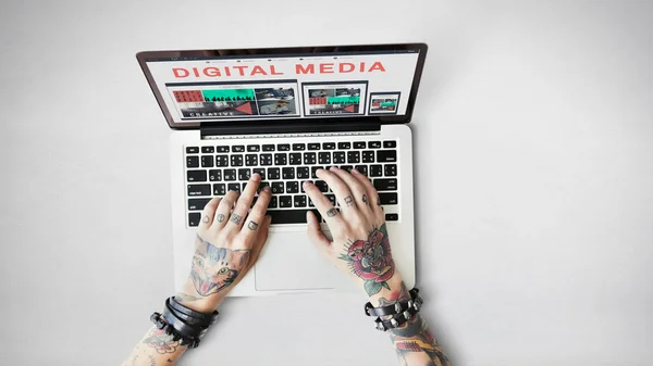 Conexão de mídia digital — Fotografia de Stock