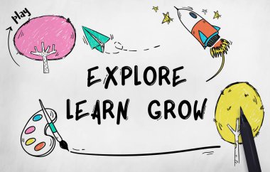  Marker ile kağıt üzerinde metin 