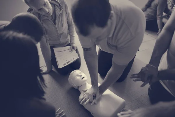 People during CPR First Aid Training — Stock Photo, Image