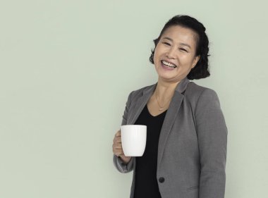 İş kadını holding kahve