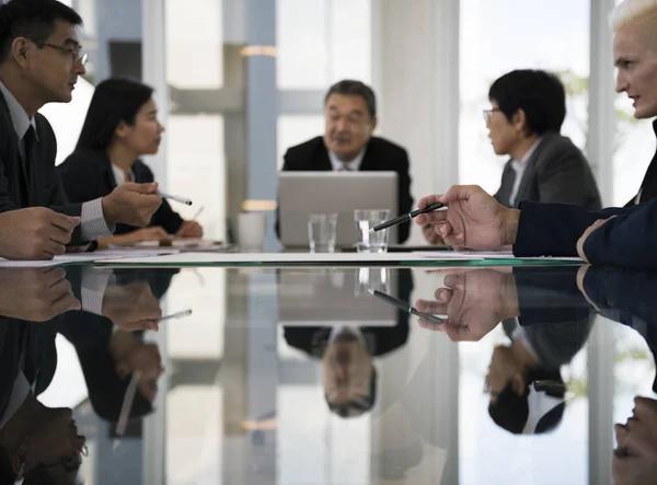 Gente de negocios en la reunión — Foto de Stock