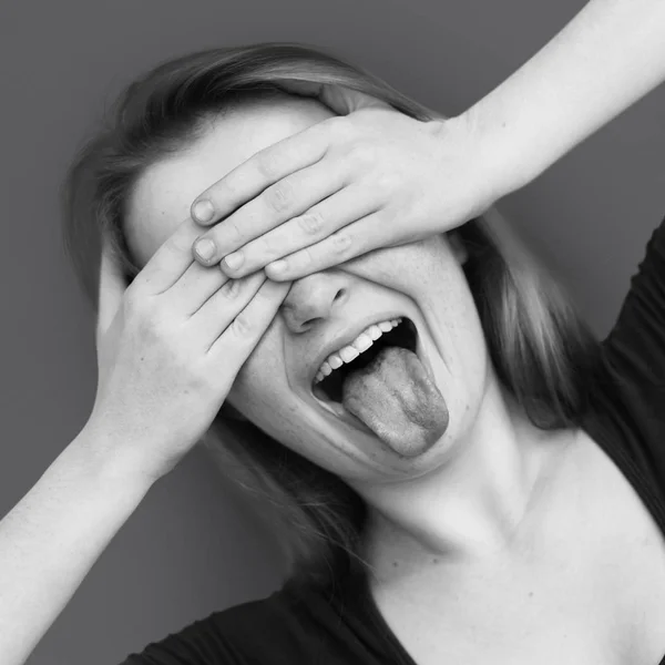 Mujer caucásica en el estudio — Foto de Stock