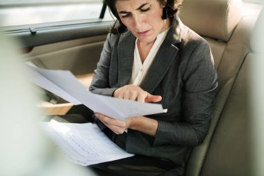 evrak işi iş kadını 