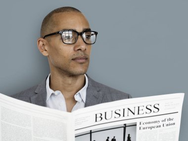 işadamı okuma gazete