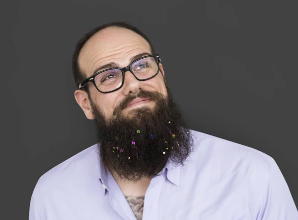 Homme barbe posant en studio — Photo