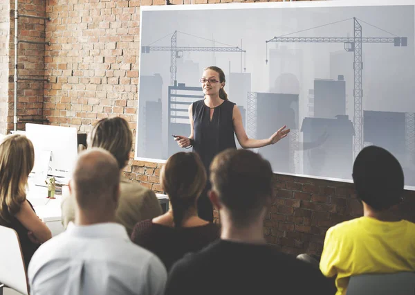 Empresários em conferência — Fotografia de Stock