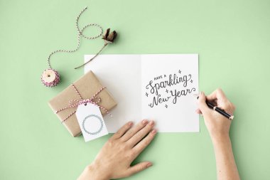 tebrik kartı üzerinde yazma kişi