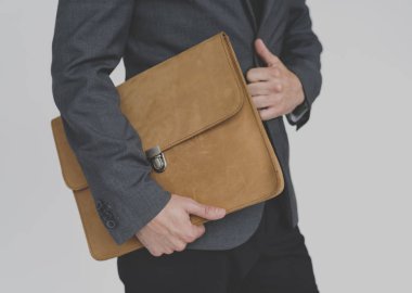 işadamı holding çanta  