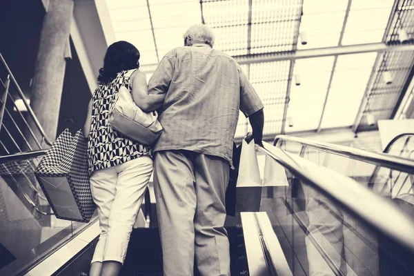 Seniorenpaar zusammen — Stockfoto
