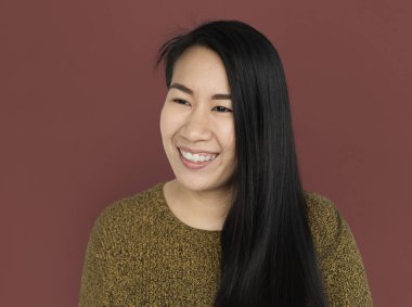 gülümseyen Asyalı kadın