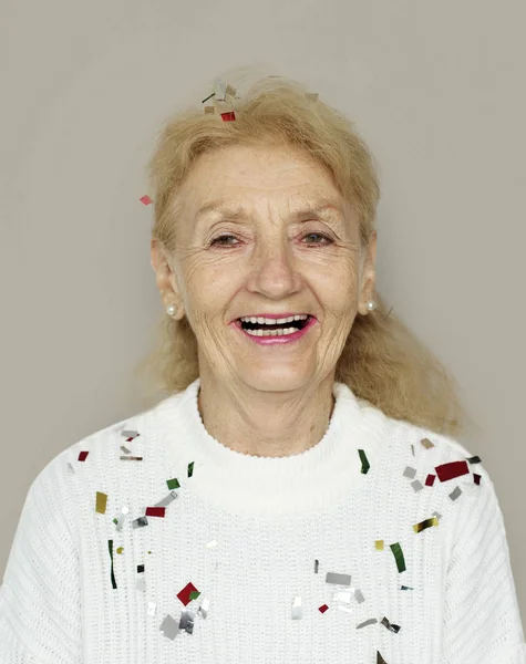 Äldre kvinna ler — Stockfoto
