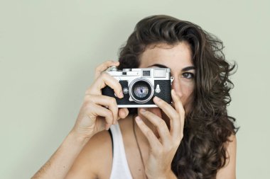  kadın holding kamera