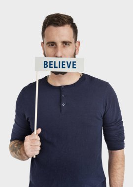 adam boş ağzıyla kaplama.