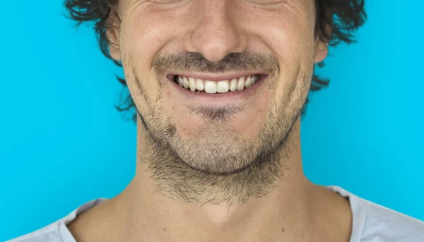 Όμορφος χαμογελαστός άνθρωπος — Φωτογραφία Αρχείου