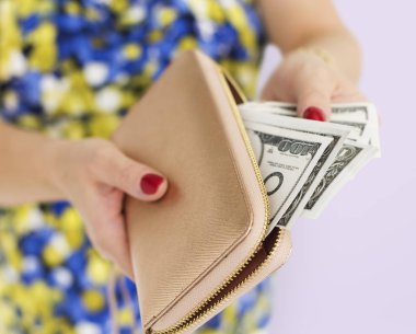 Dolarlarına Holding eller 