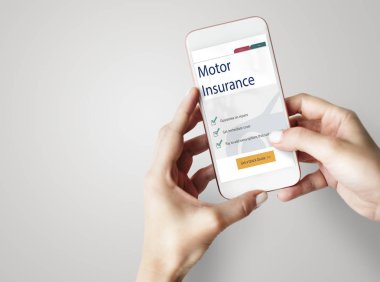 akıllı telefon tutan eller