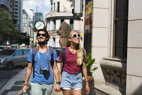 Couple traveling together — Stock Photo, Image