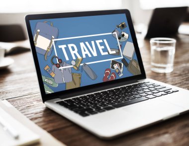 Tablo açılan laptop