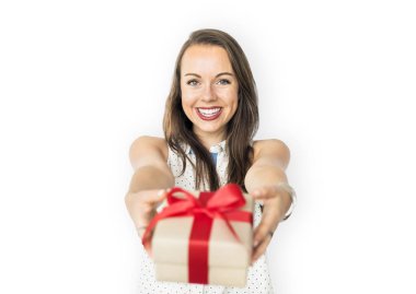 genç bir kadın tutarak hediye 