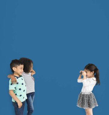  fotoğraf makinesi ile çekim çocuk