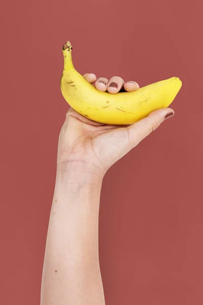 사람이 들고 바나나 — 스톡 사진