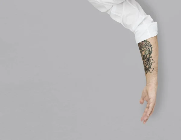 Mano humana con tatuaje — Foto de Stock