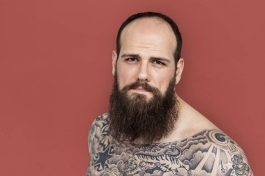 Adam sakal ve dövme