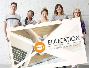 Gençler holding afiş