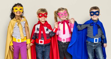  Çocuk süper kahraman kostümleri