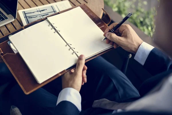 Gente escribiendo notas —  Fotos de Stock