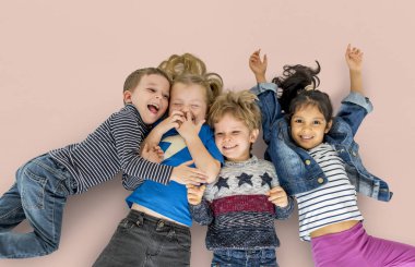 Stüdyo çok etnik çocuklarda