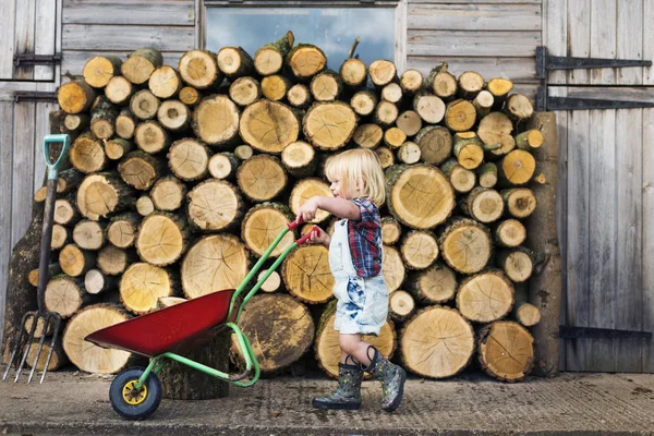 Kid playing with truck — Stock Photo, Image