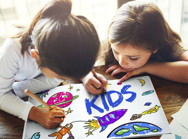 Kids drawing picture — Stock Photo, Image