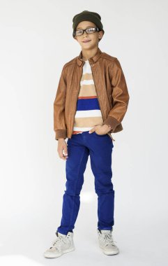 stüdyoda beyaz çocuk