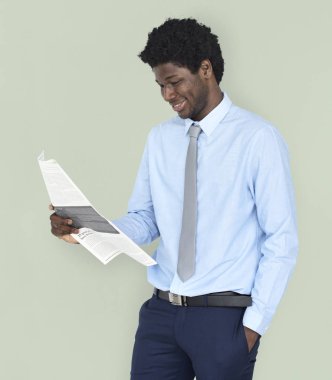 iş adamı okuma gazete