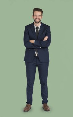 stüdyoda ayakta işadamı